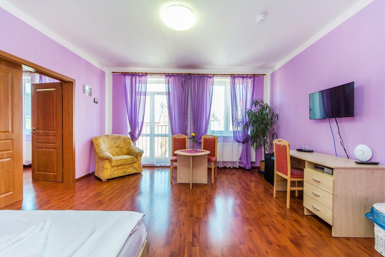 Hotel & Motorest V Udoli Zlateho Potoka Blsany Exterior foto